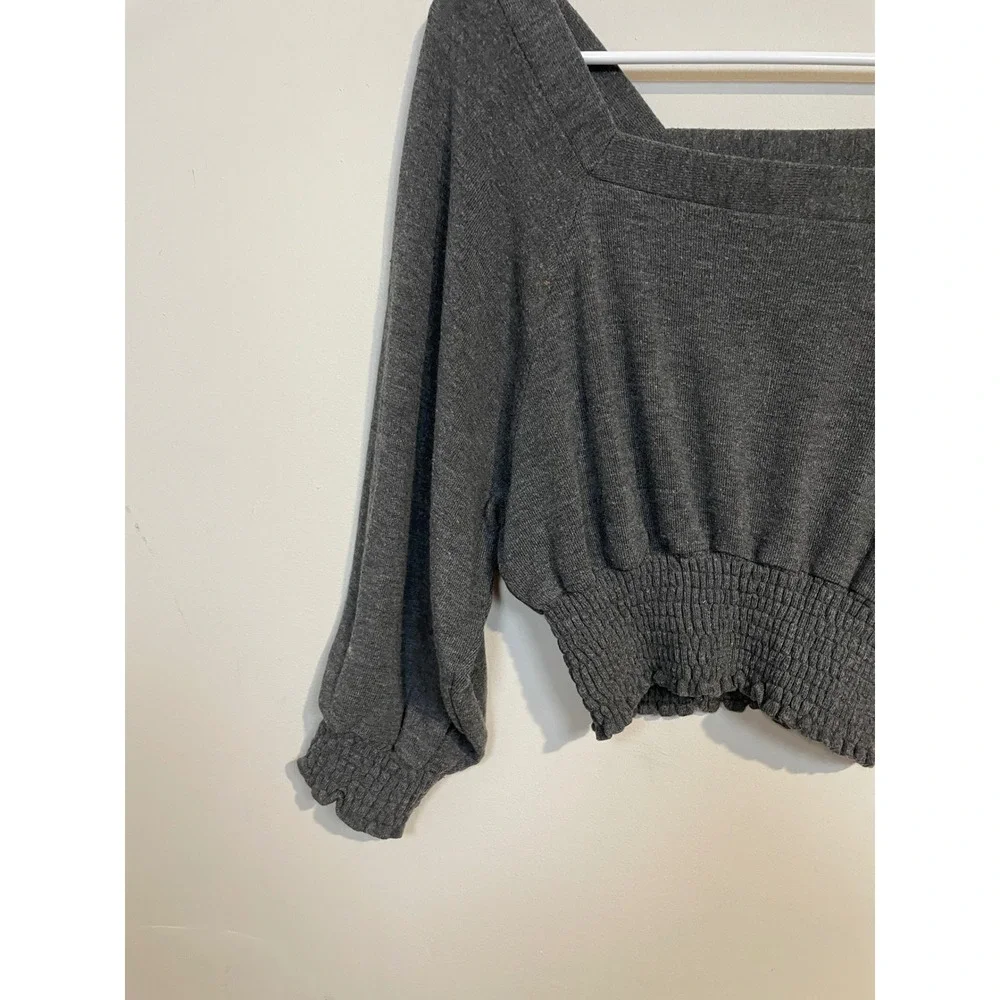 Free People Gray Square Neck Smocked Long Sleeve Size XS Boho Feminine Classic‎